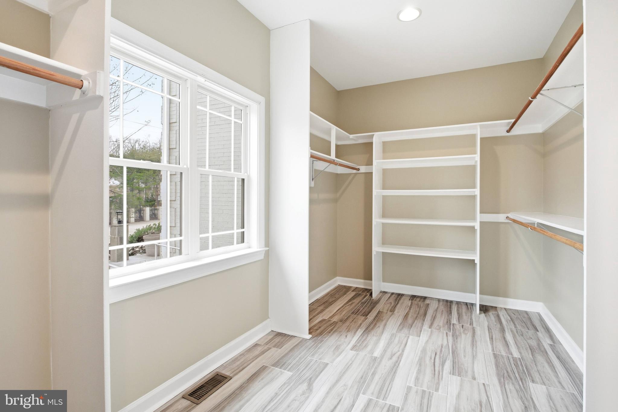 PINE RIDGE - Residential