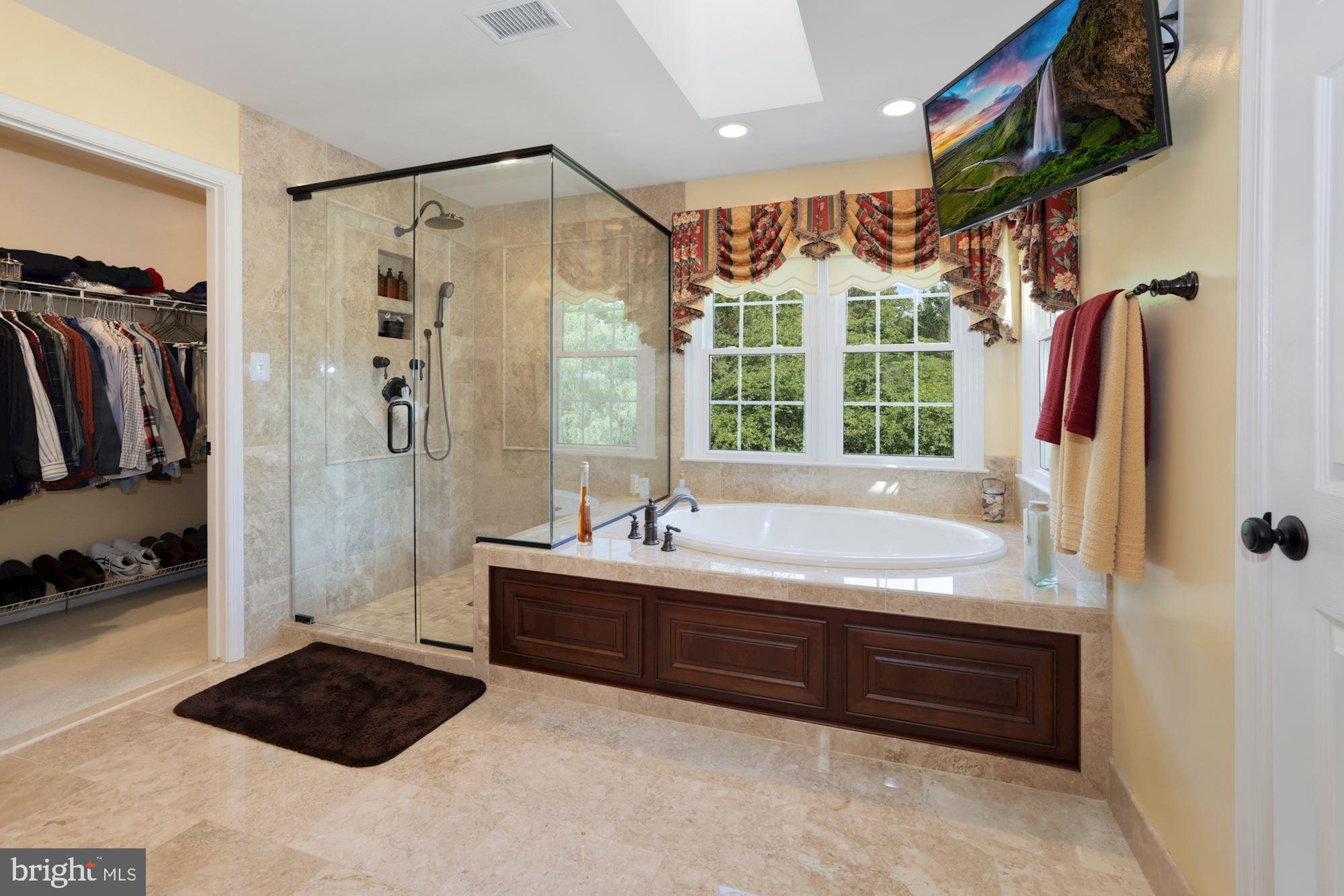 SPRING MEADOWS - Residential