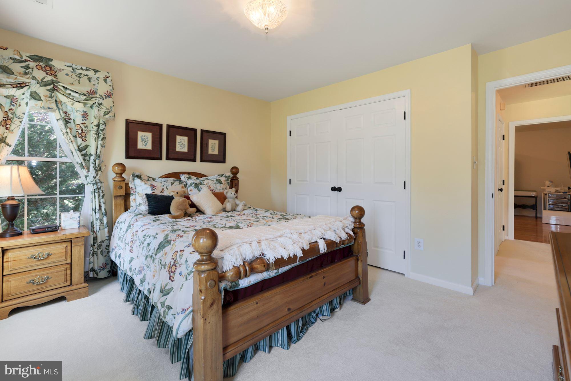 SPRING MEADOWS - Residential