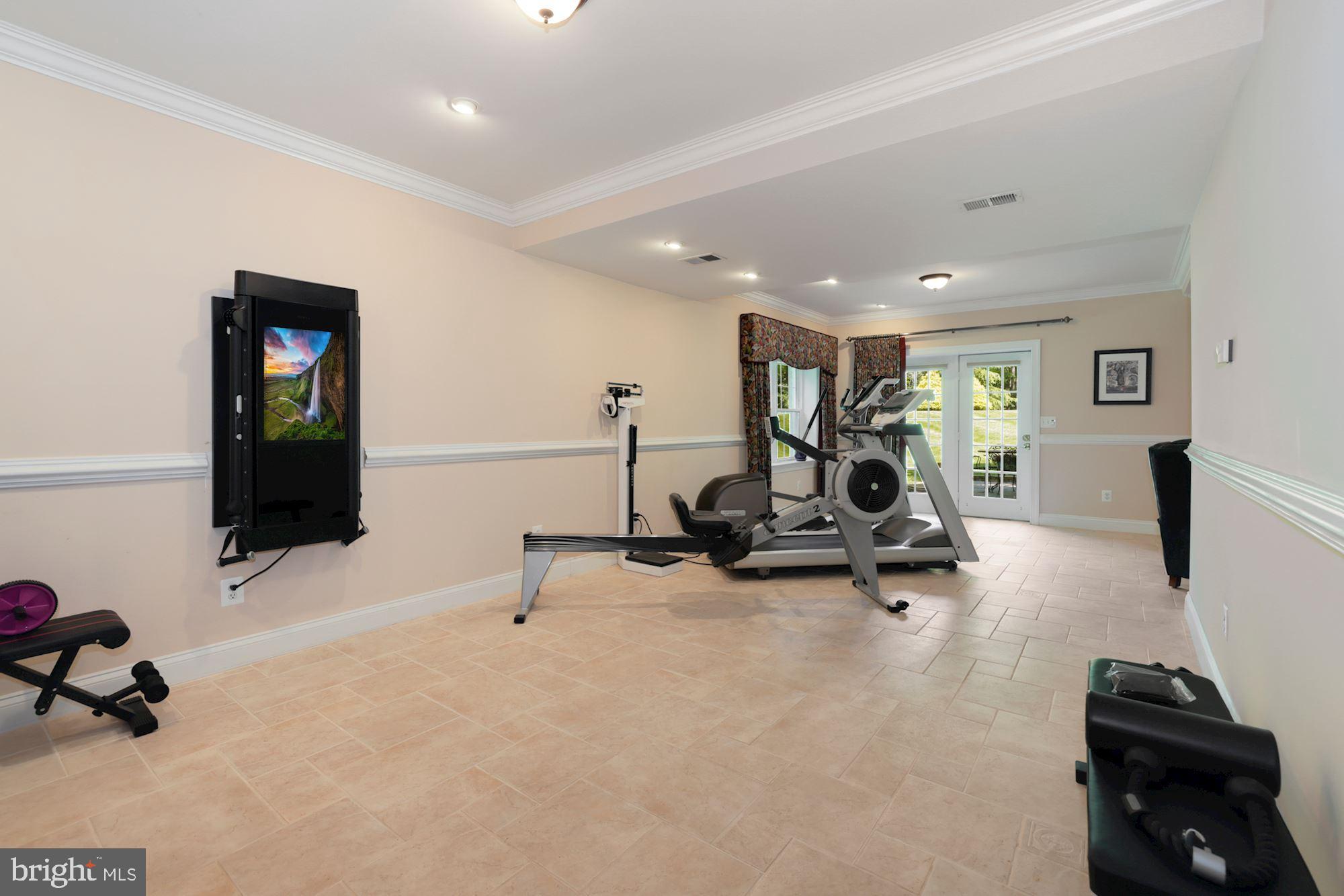 SPRING MEADOWS - Residential