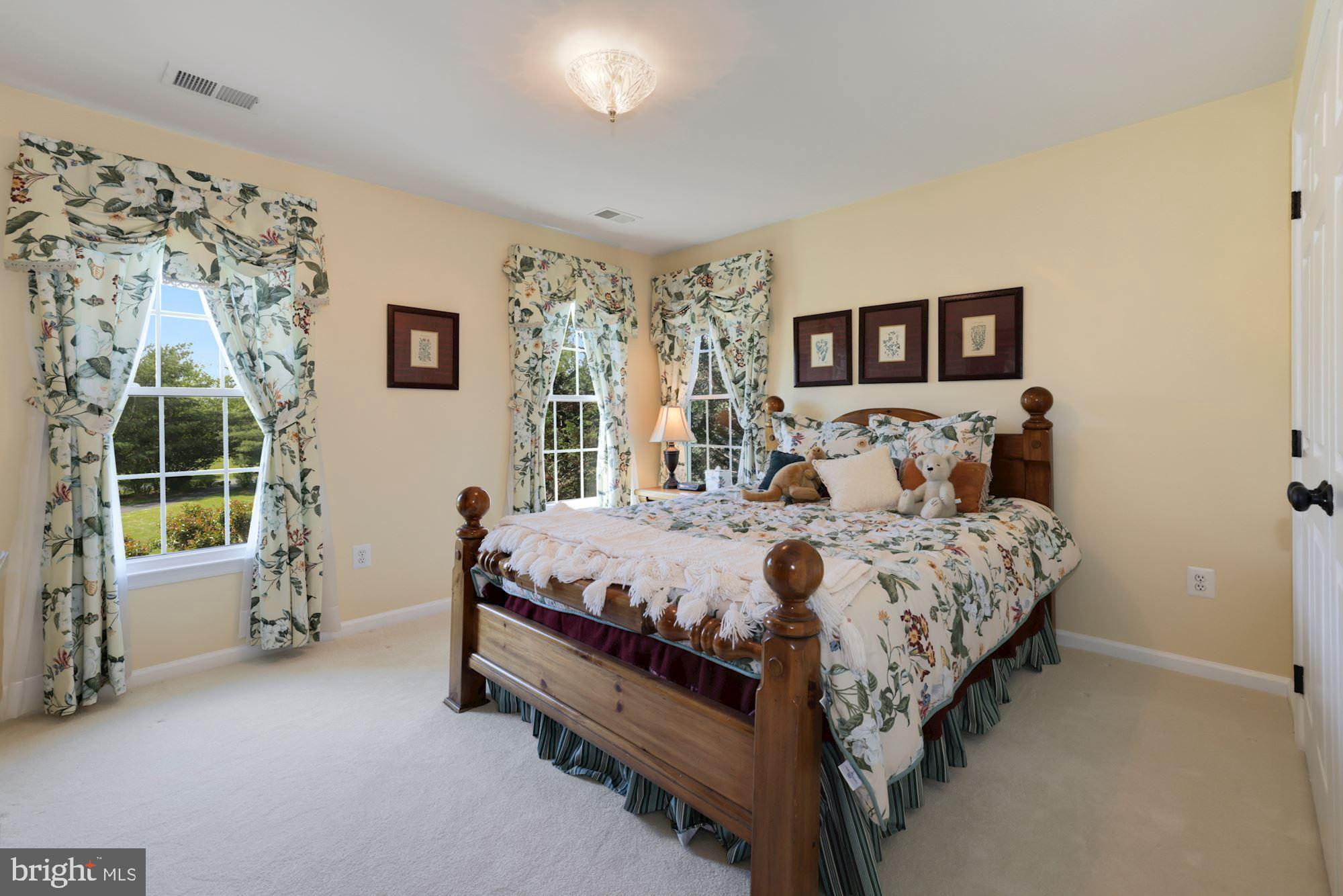 SPRING MEADOWS - Residential