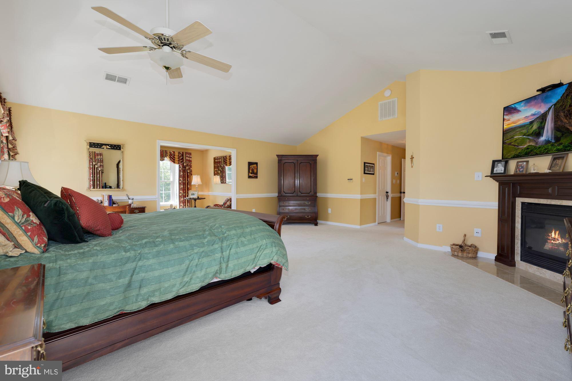 SPRING MEADOWS - Residential