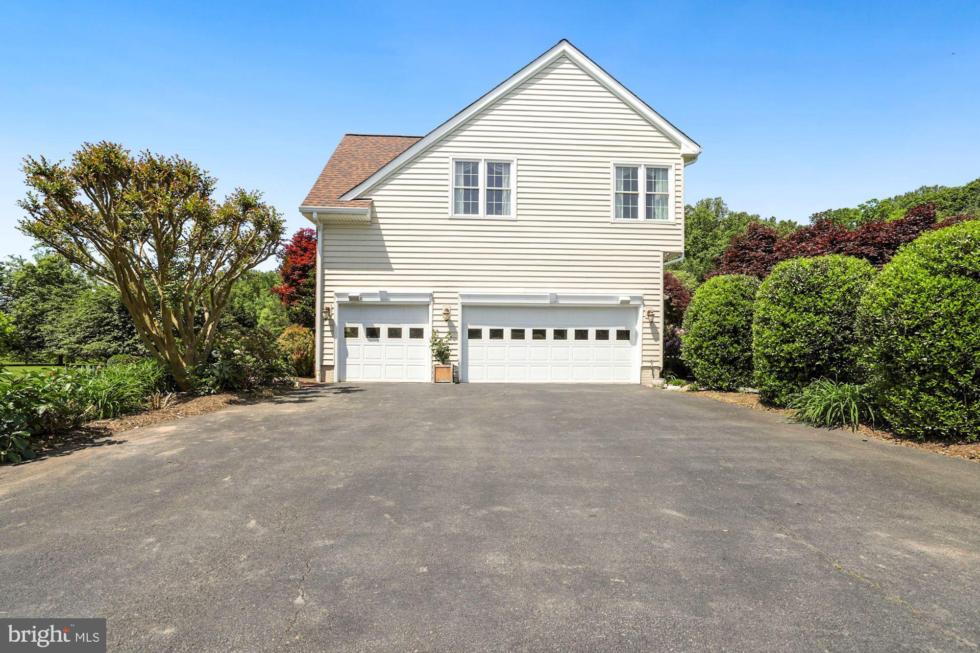 SPRING MEADOWS - Residential