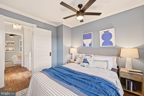 Tiny photo for 329 17th Street SE, WASHINGTON, DC 20003 (MLS # DCDC2259640)