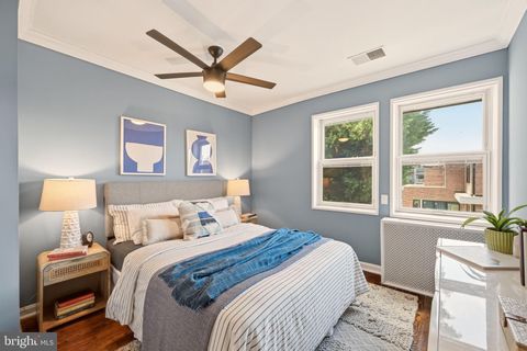Tiny photo for 329 17th Street SE, WASHINGTON, DC 20003 (MLS # DCDC2259640)