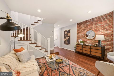 Tiny photo for 329 17th Street SE, WASHINGTON, DC 20003 (MLS # DCDC2259640)