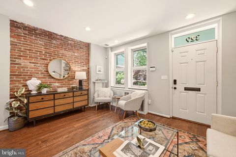 Tiny photo for 329 17th Street SE, WASHINGTON, DC 20003 (MLS # DCDC2259640)