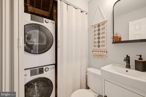 Tiny photo for 329 17th Street SE, WASHINGTON, DC 20003 (MLS # DCDC2259640)