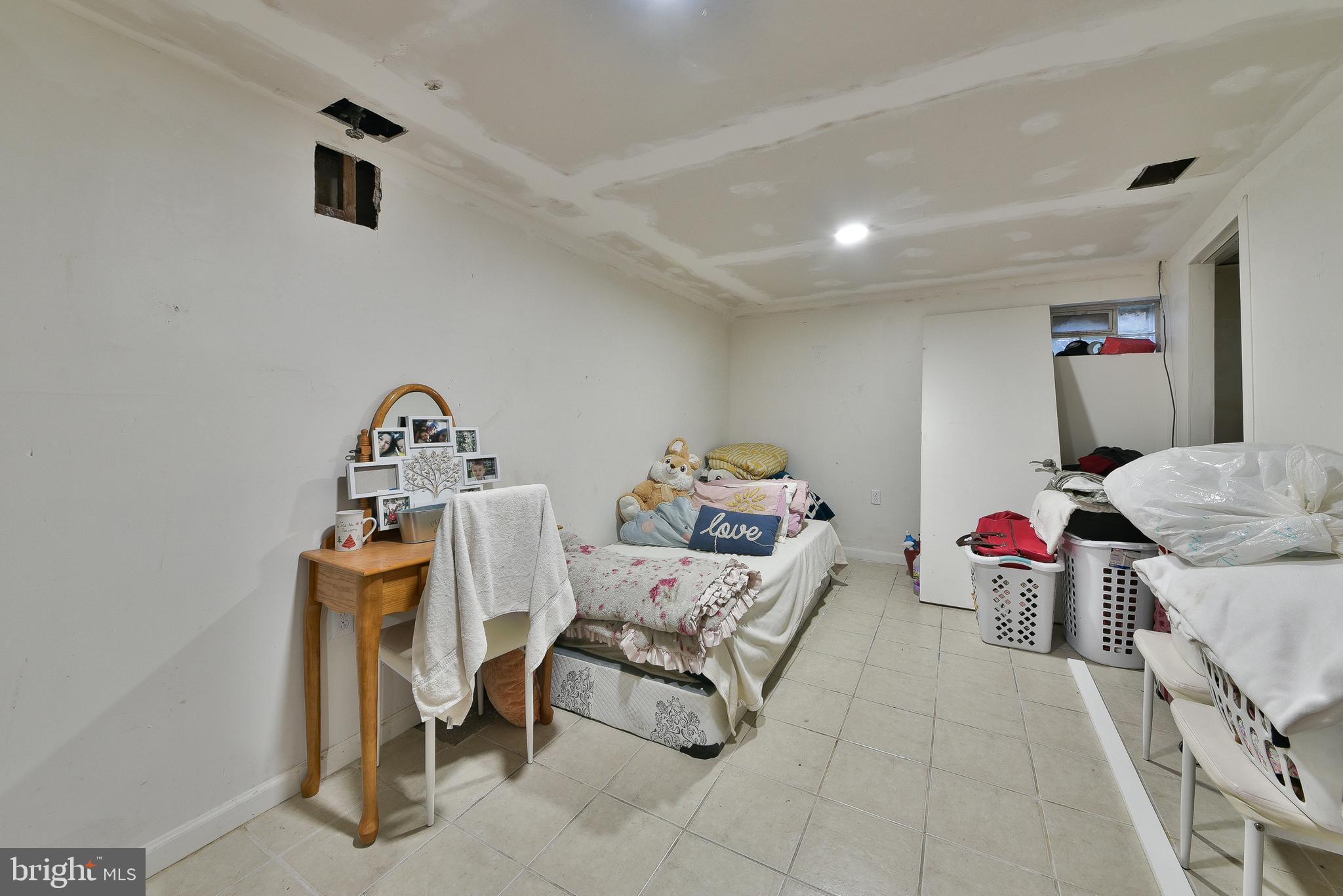 RHAWNHURST - Residential