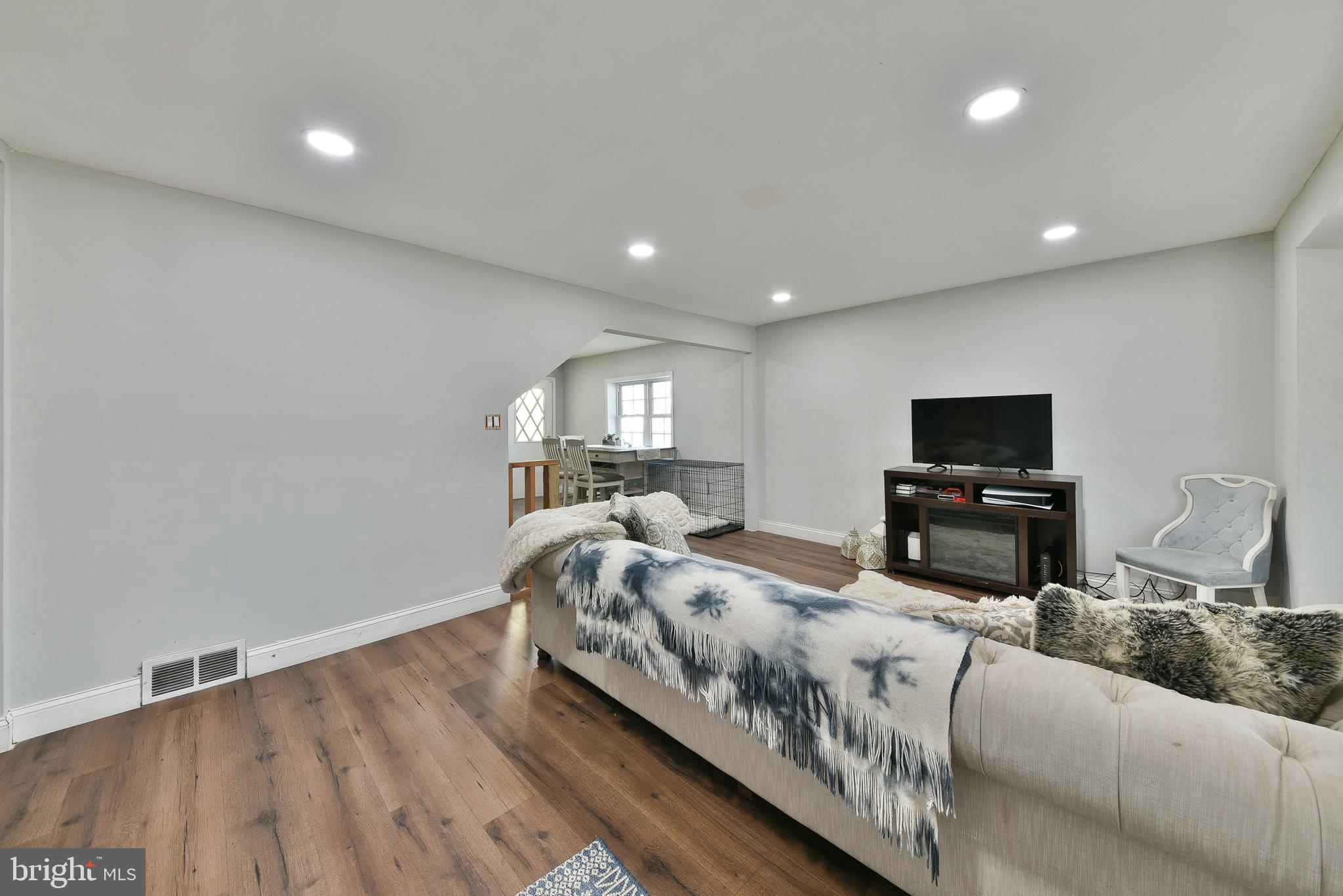 RHAWNHURST - Residential