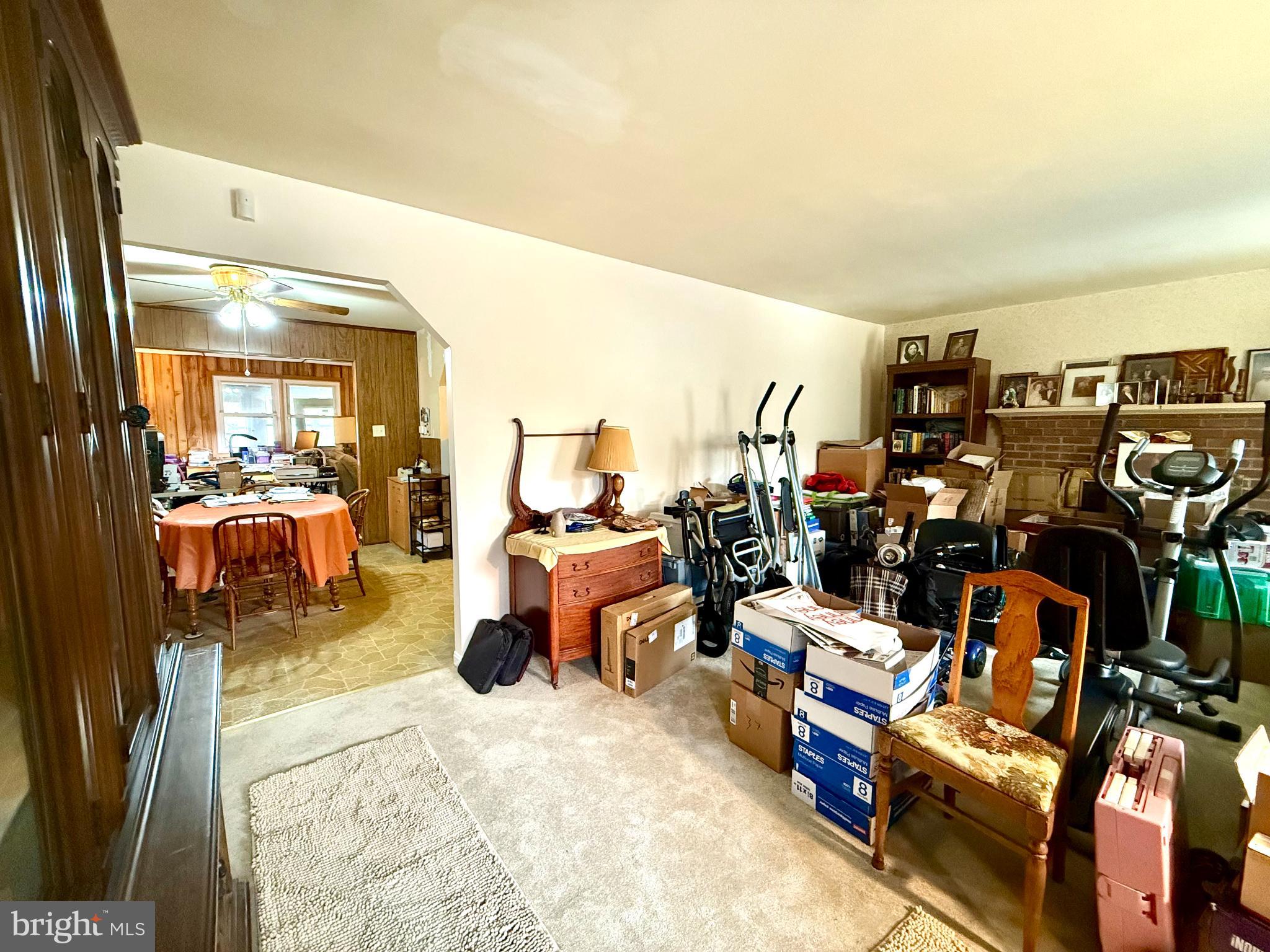 GOLDEN BEACH - Residential