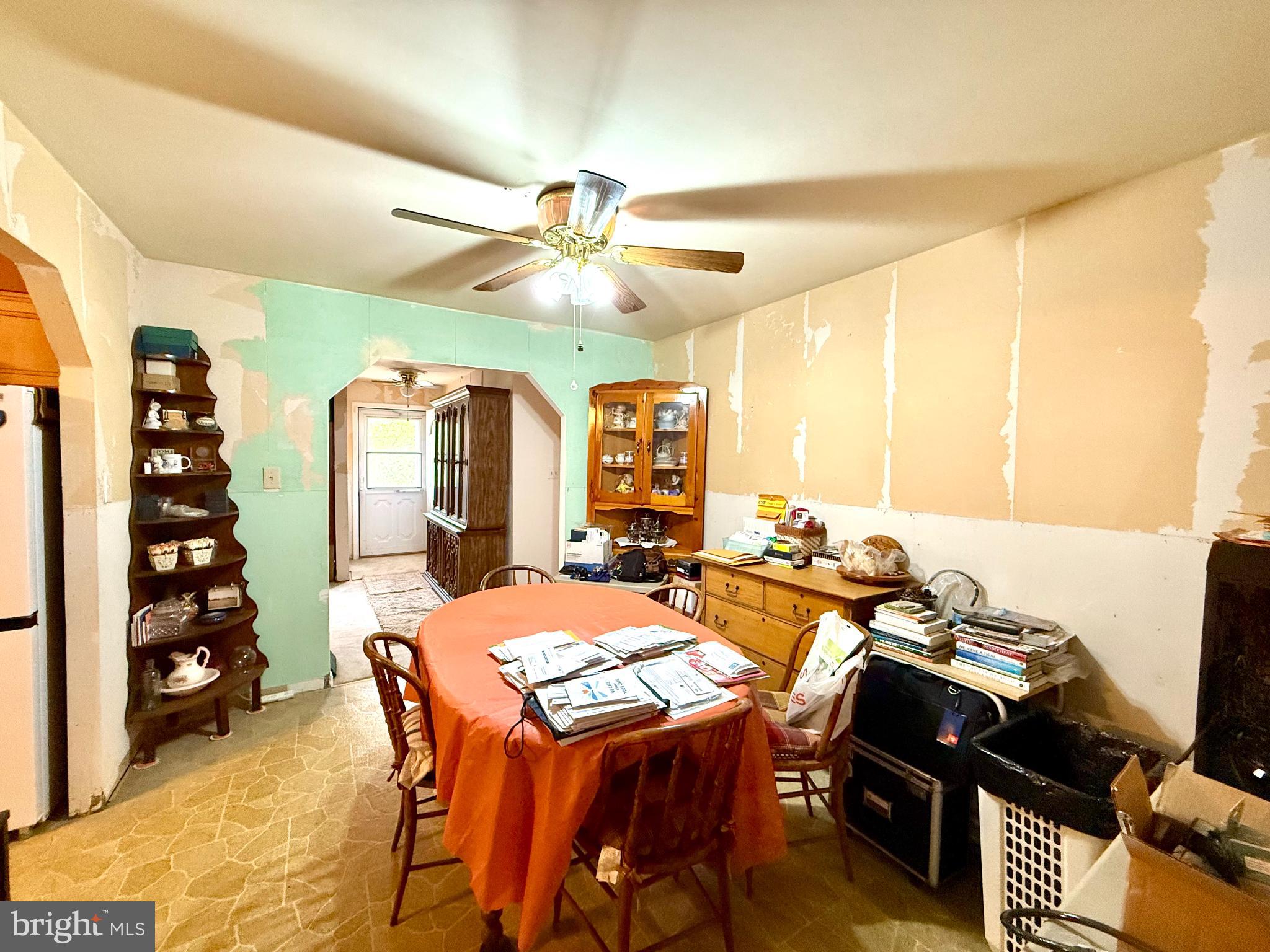 GOLDEN BEACH - Residential