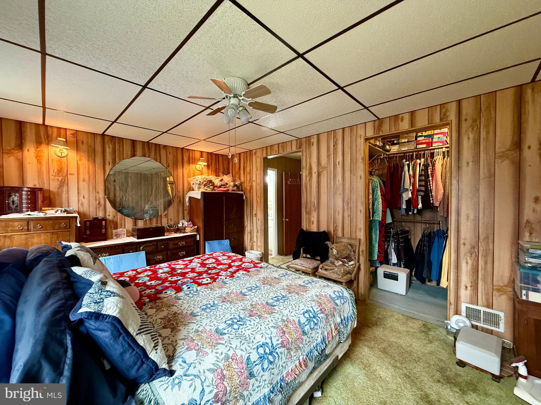 GOLDEN BEACH - Residential