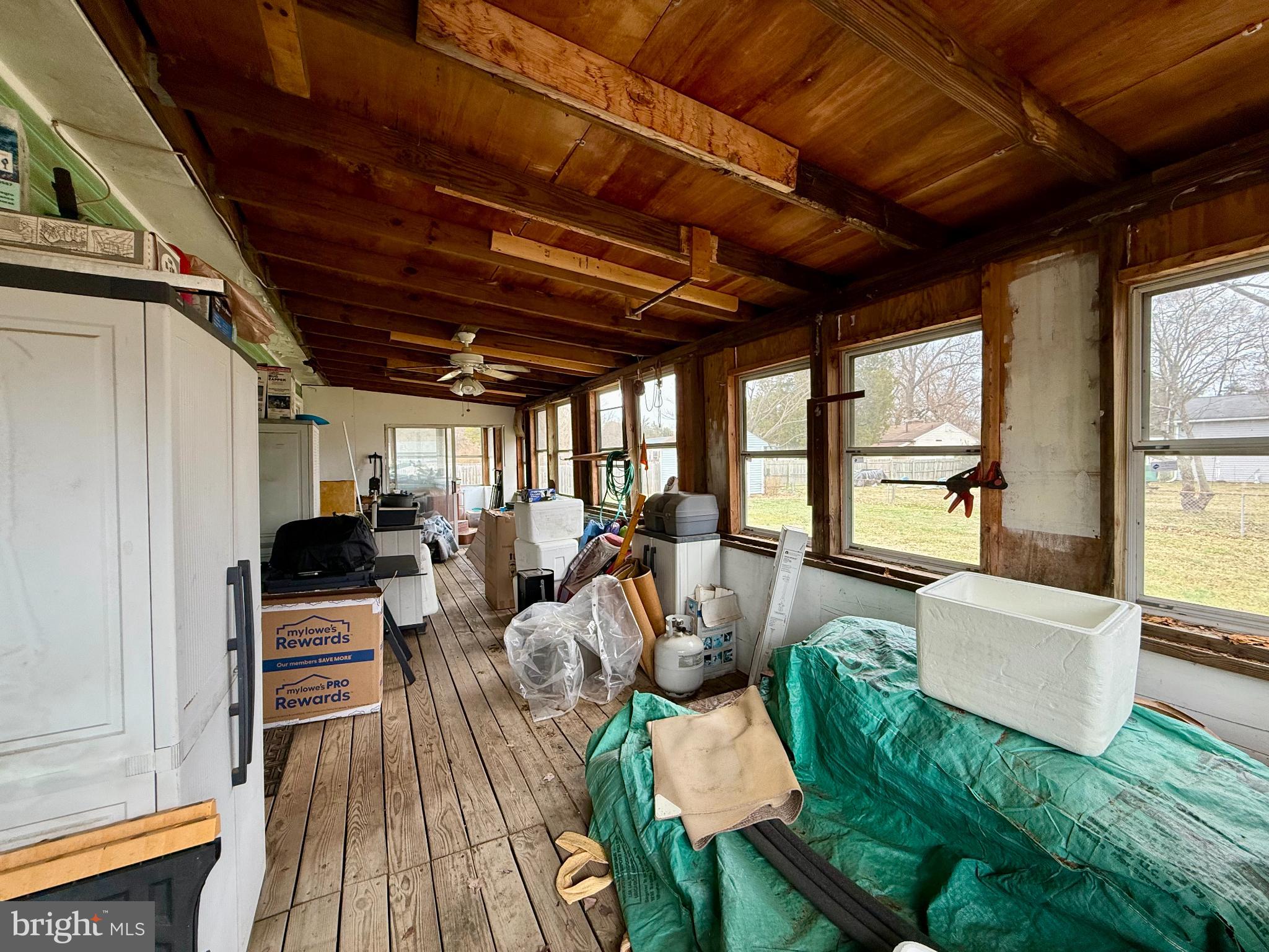 GOLDEN BEACH - Residential