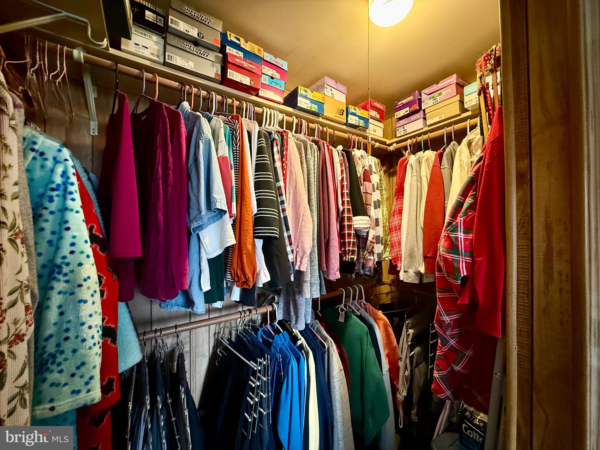 GOLDEN BEACH - Residential