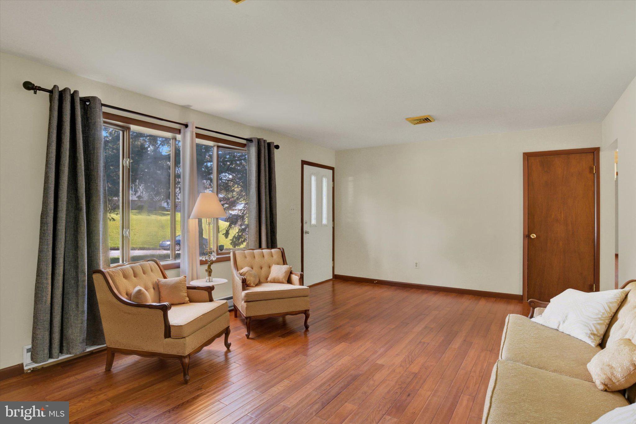 1380 KELLY ROAD