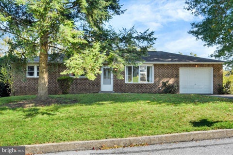 Photo of 1380 Kelly Road, HARRISBURG, PA 17113 (MLS # PADA2065262)