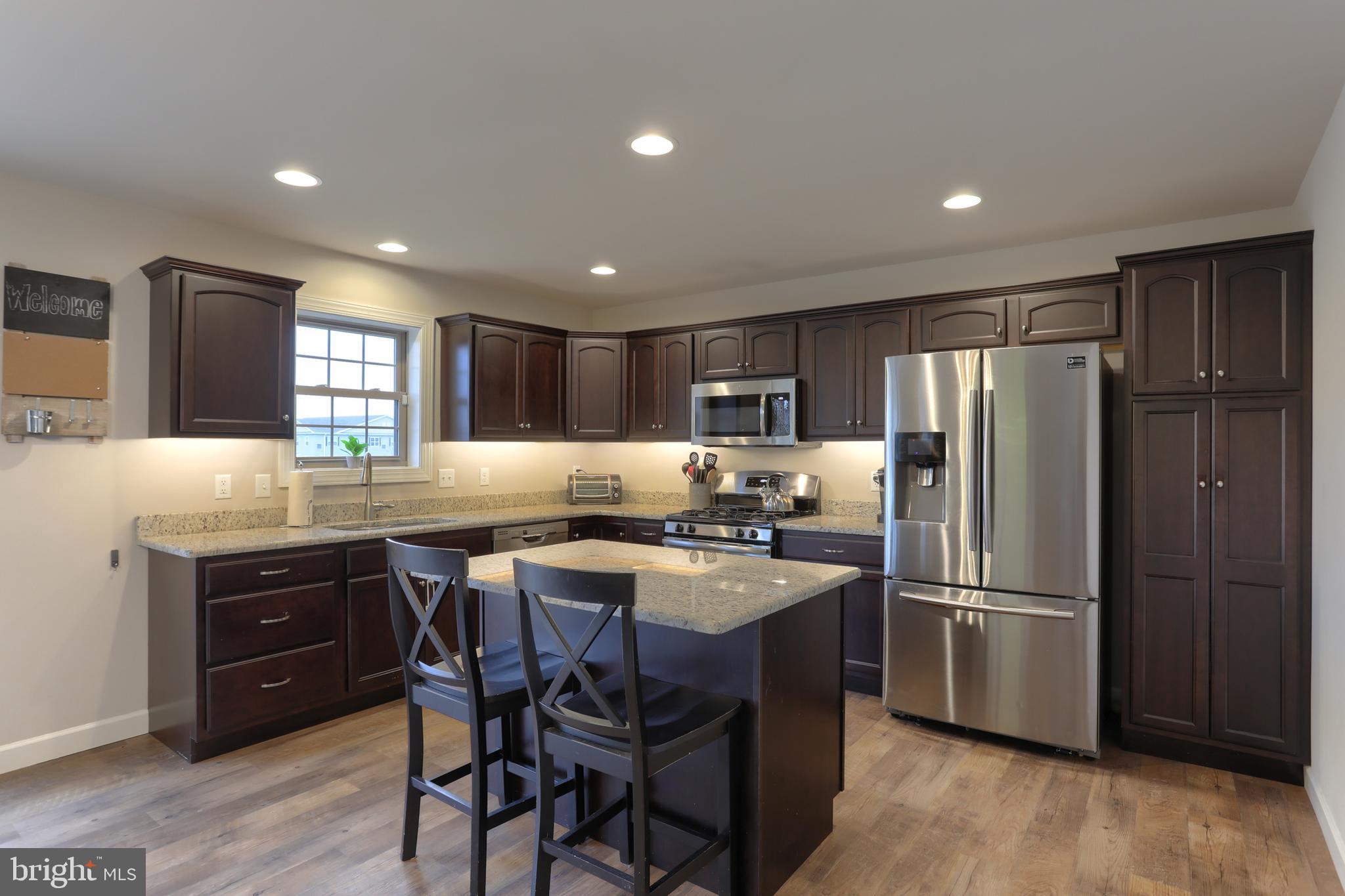 WOODLAND HILLS - Residential