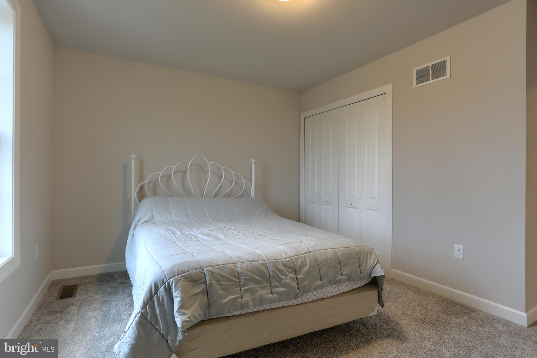 WOODLAND HILLS - Residential