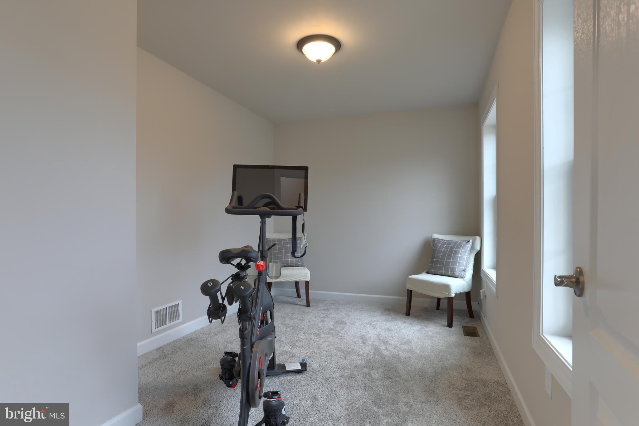 WOODLAND HILLS - Residential