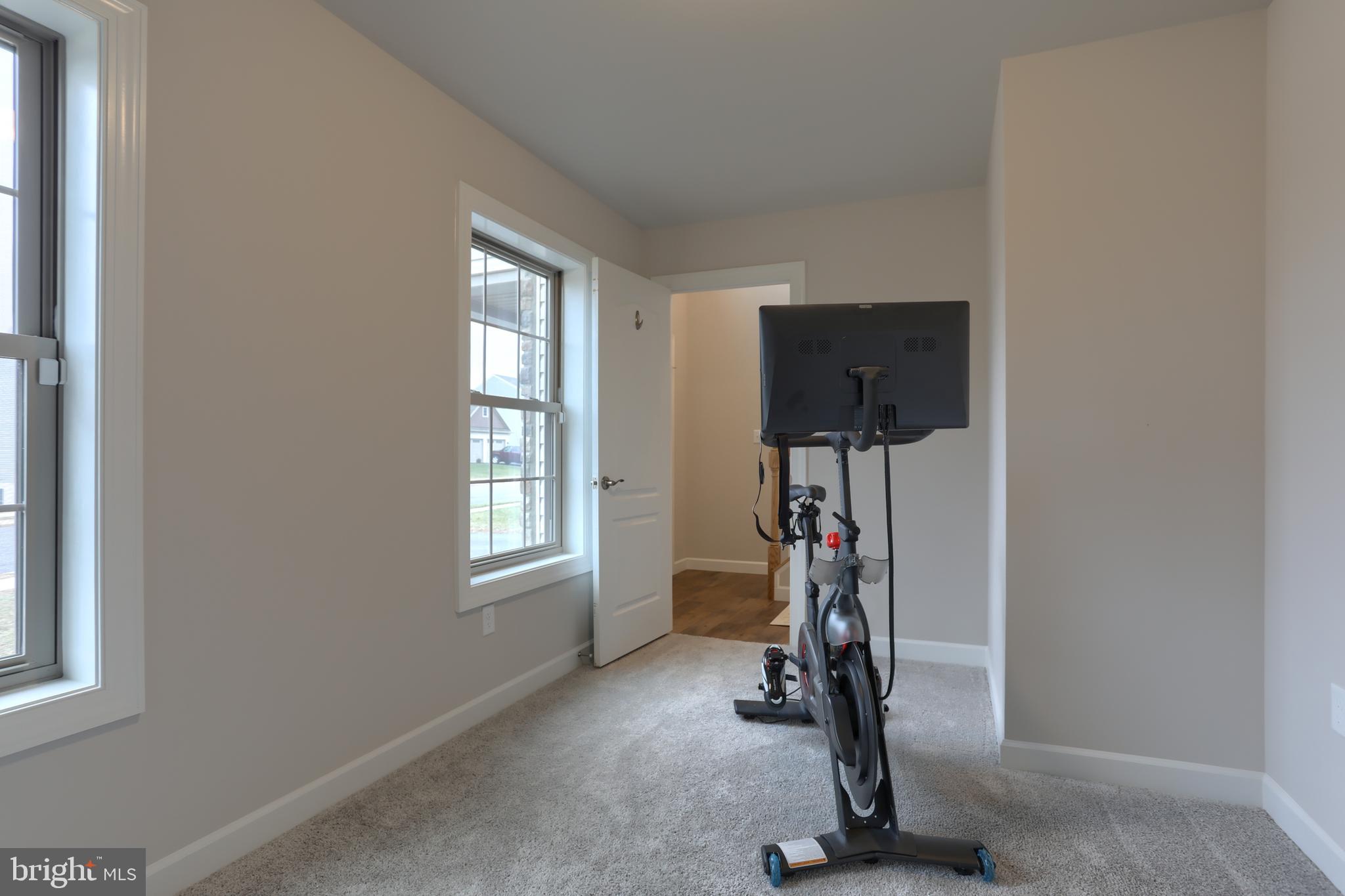 WOODLAND HILLS - Residential