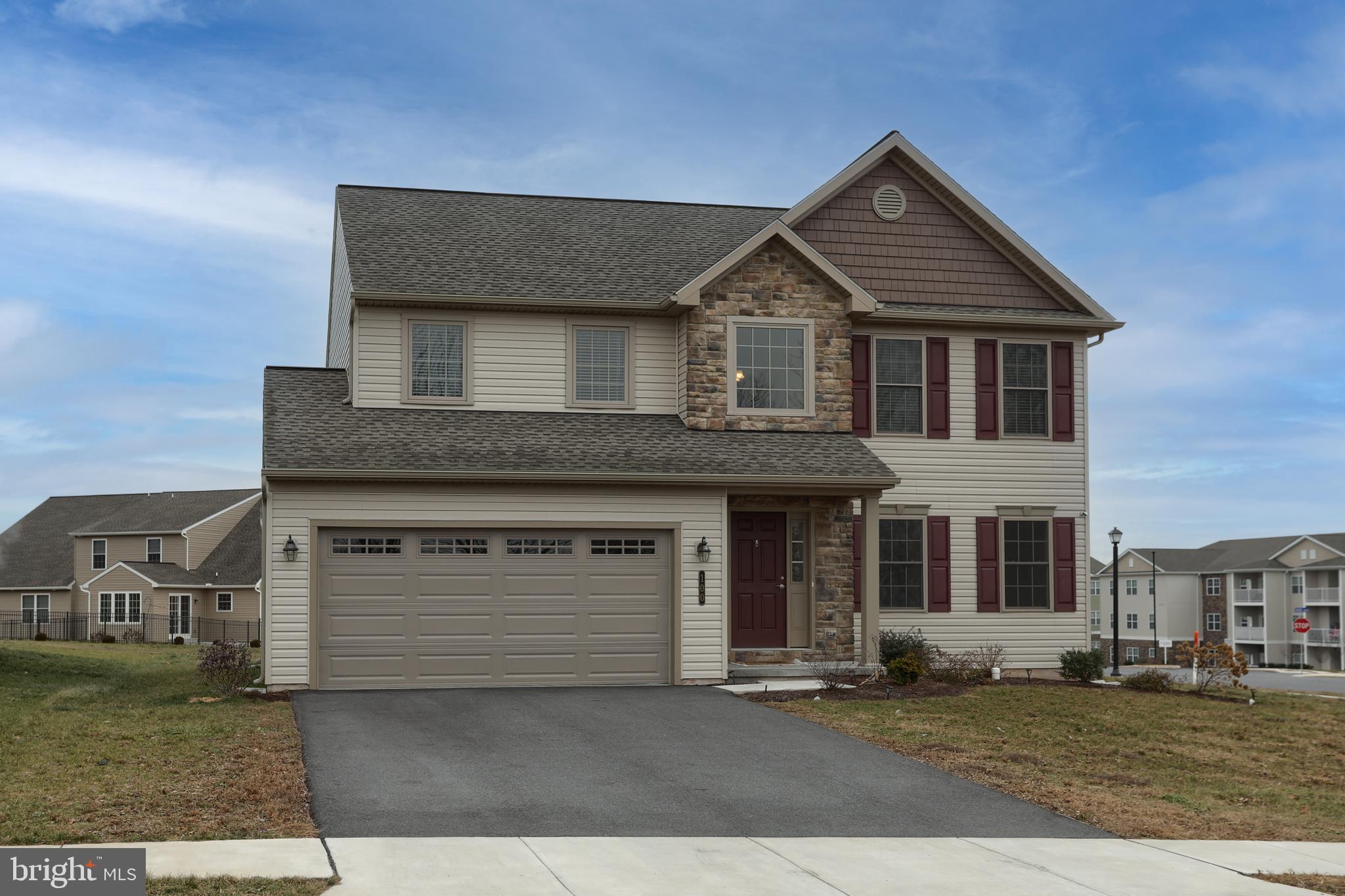 WOODLAND HILLS - Residential