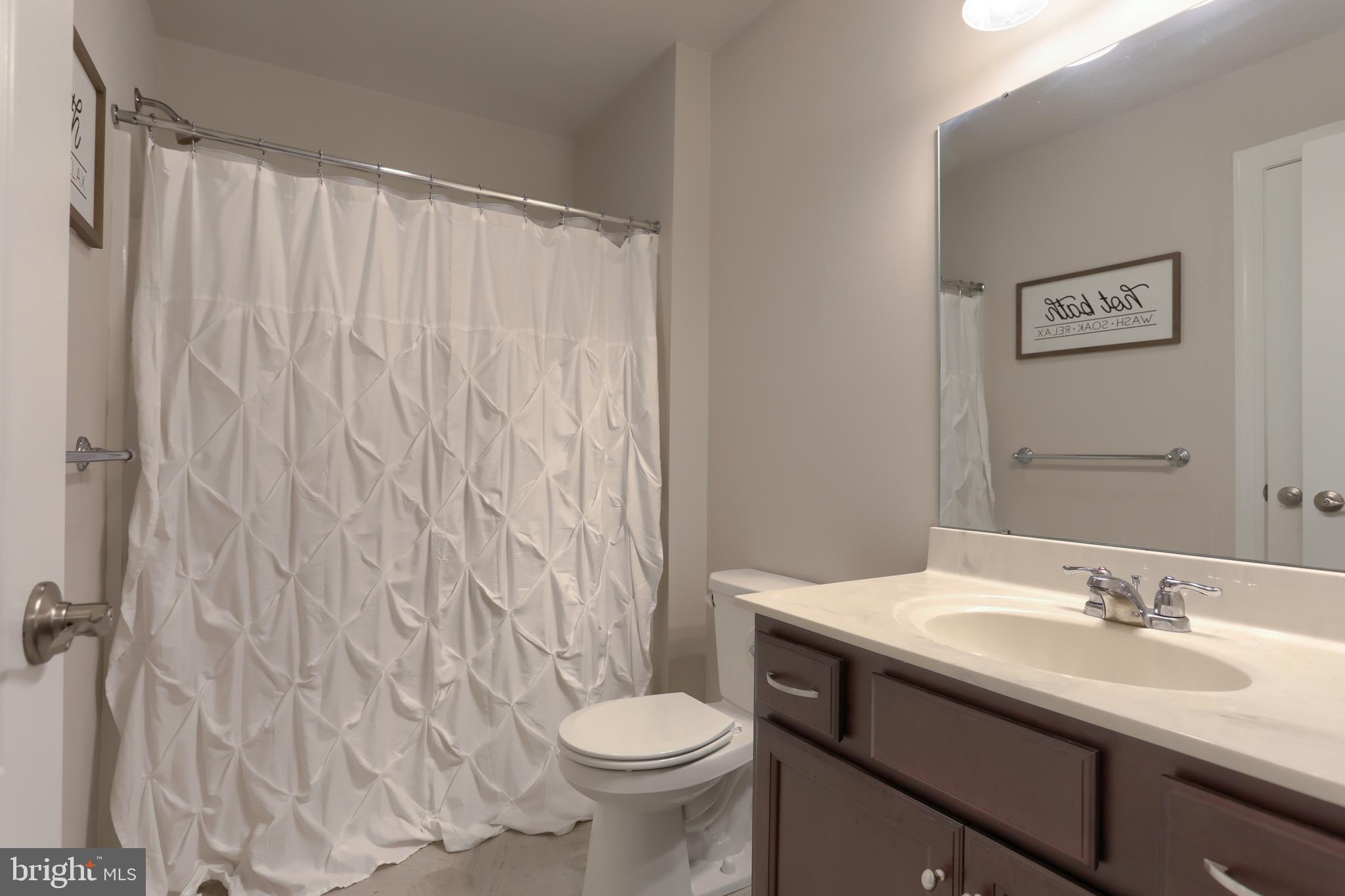 WOODLAND HILLS - Residential