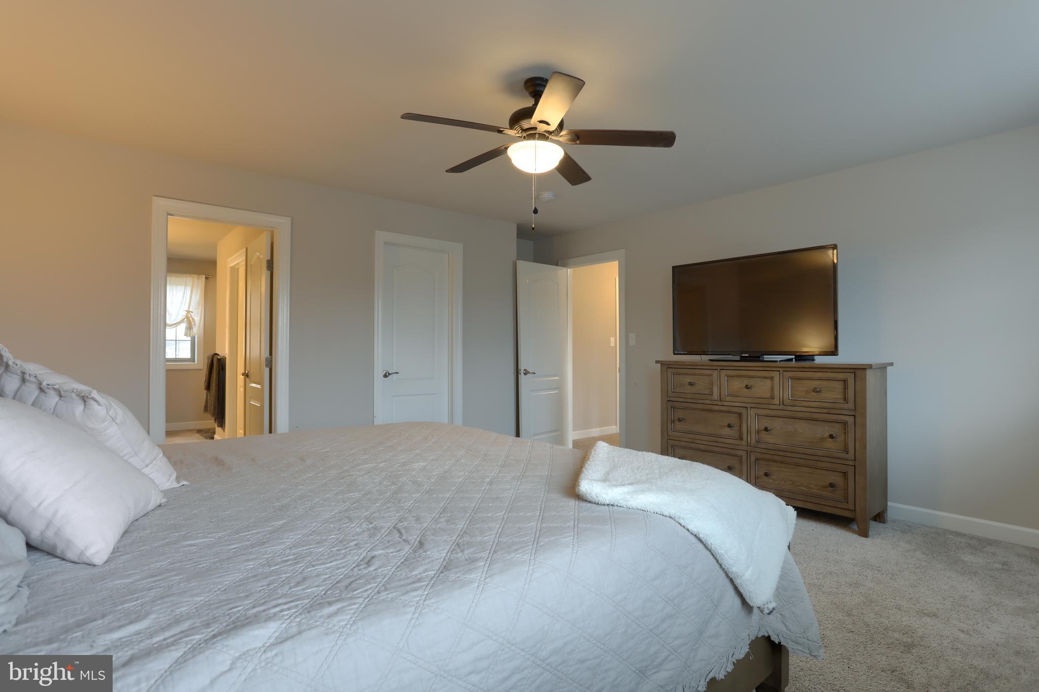 WOODLAND HILLS - Residential