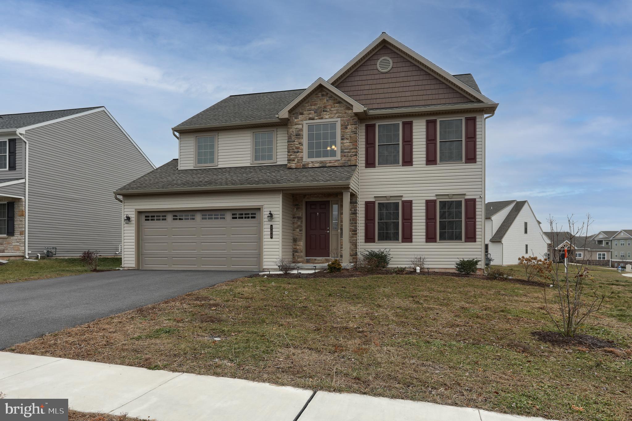 WOODLAND HILLS - Residential