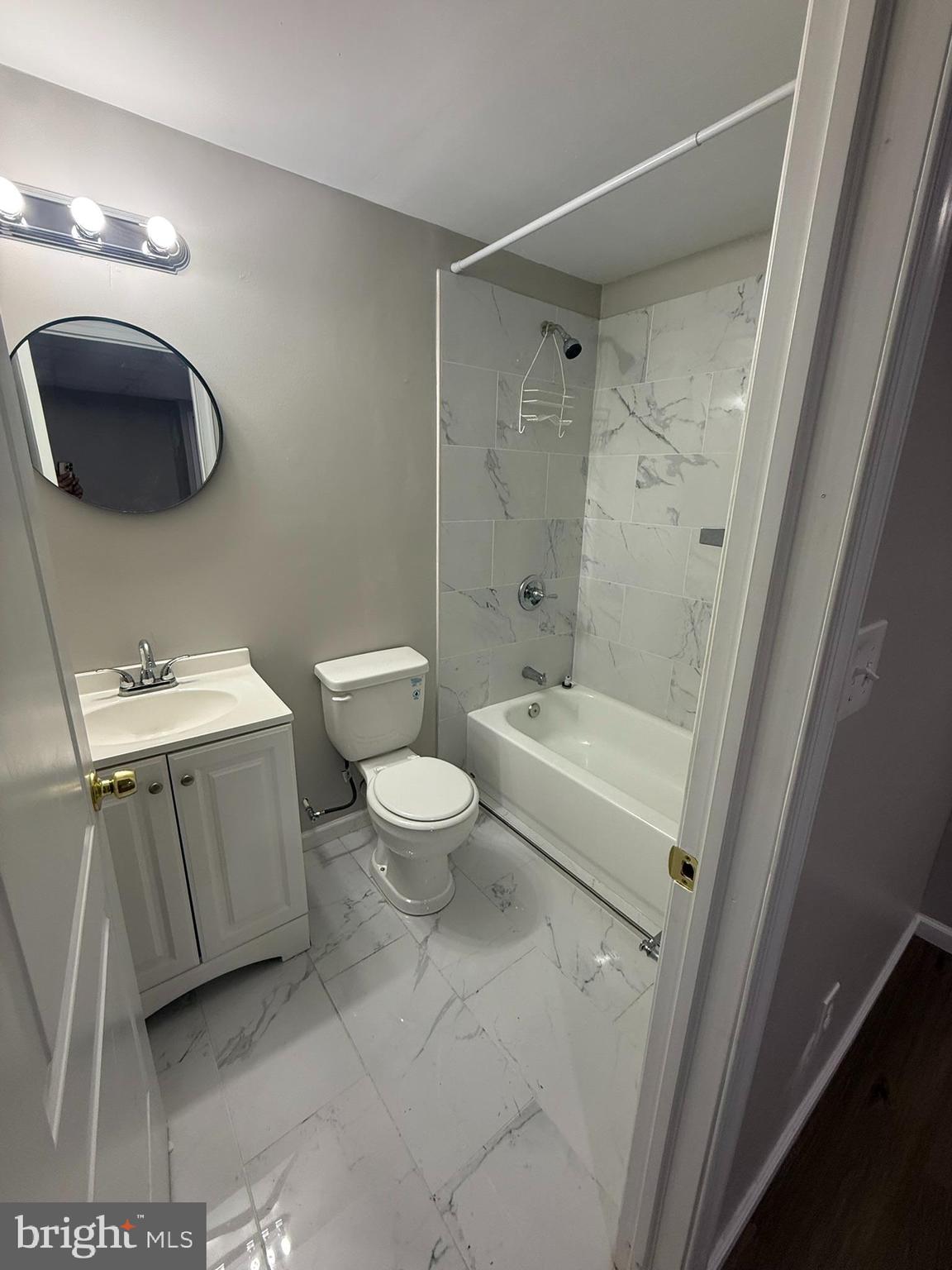 MARINE OAKS VILLAGE - Residential Lease