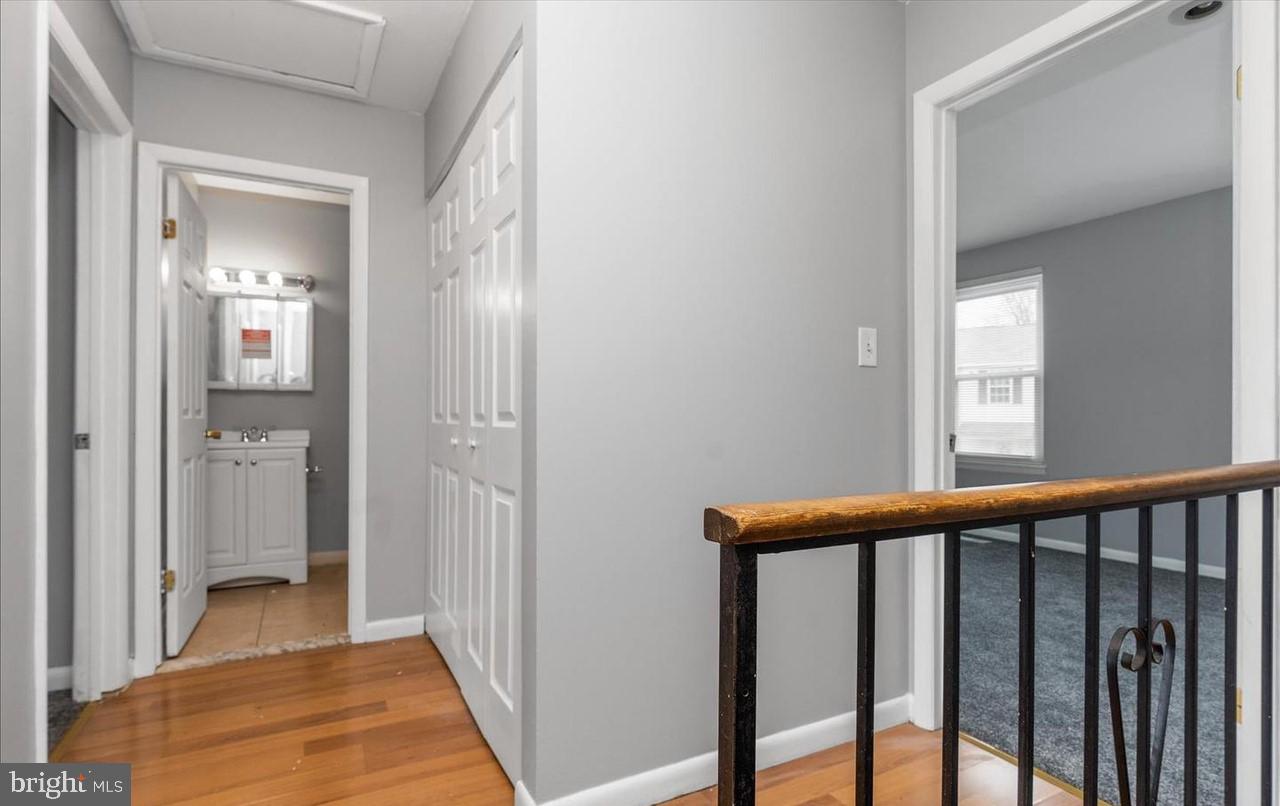 MARINE OAKS VILLAGE - Residential Lease