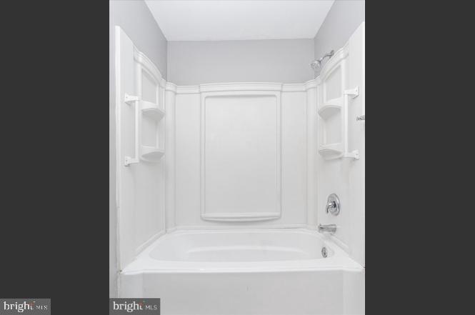 MARINE OAKS VILLAGE - Residential Lease