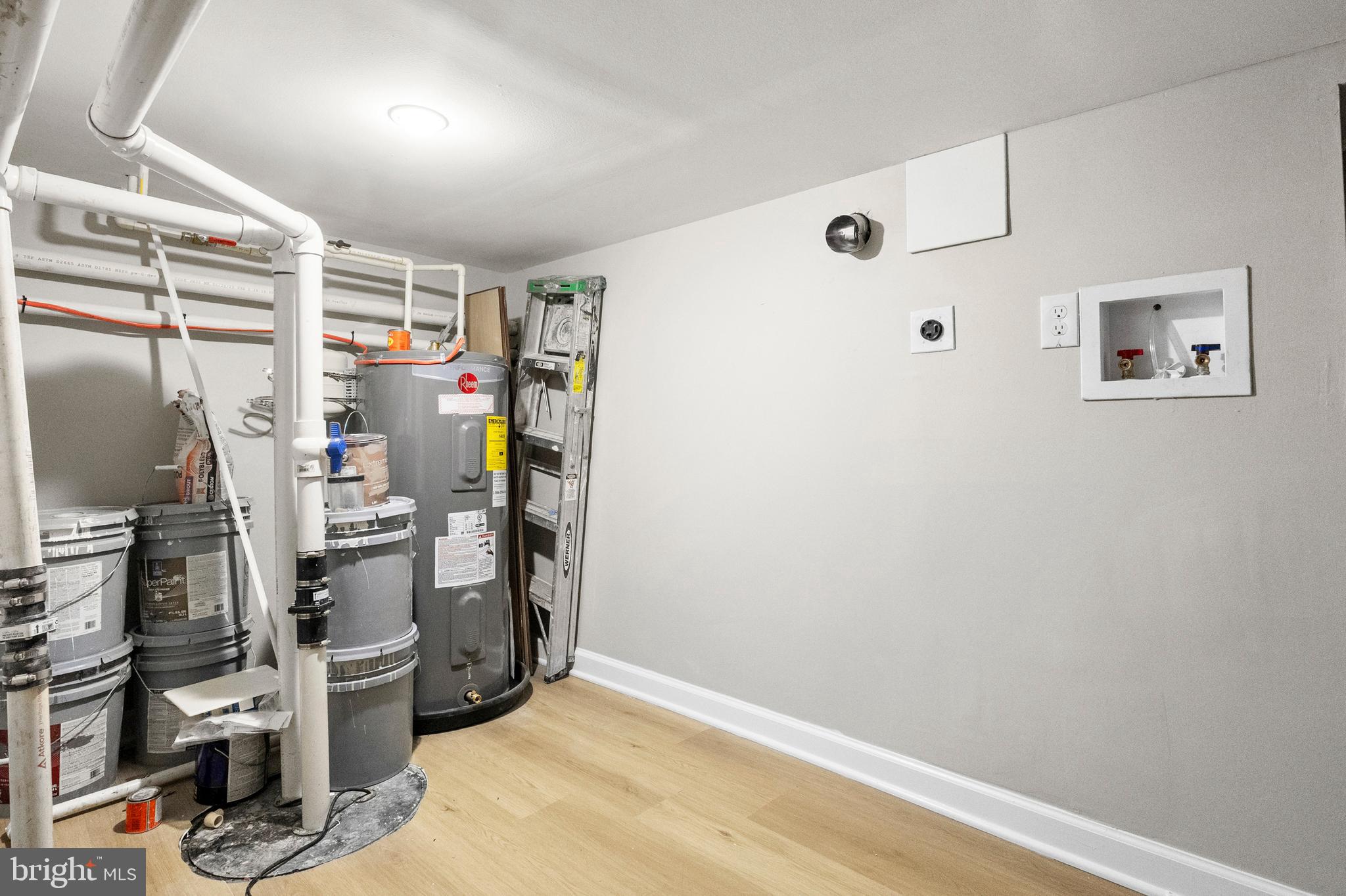 MONDAWMIN - Residential