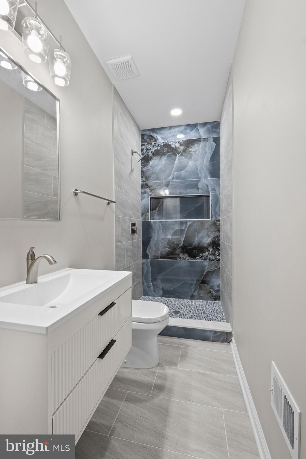 MONDAWMIN - Residential