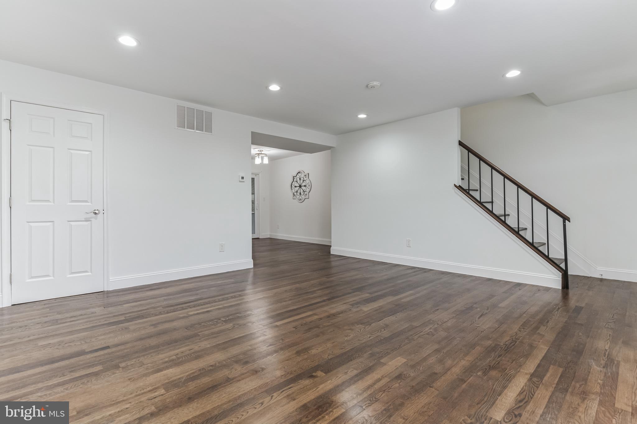 HOLLY PARK - Residential