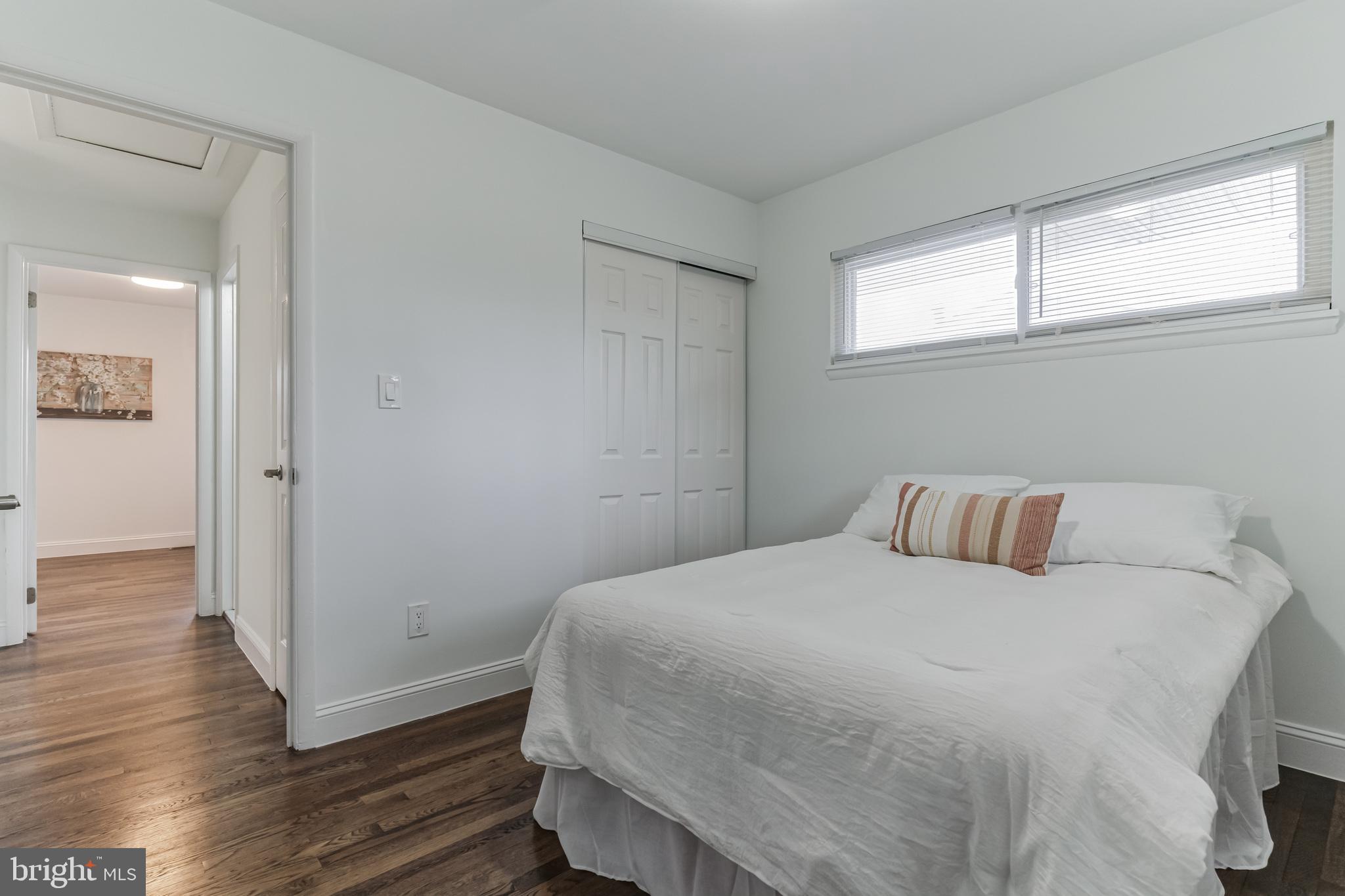 HOLLY PARK - Residential