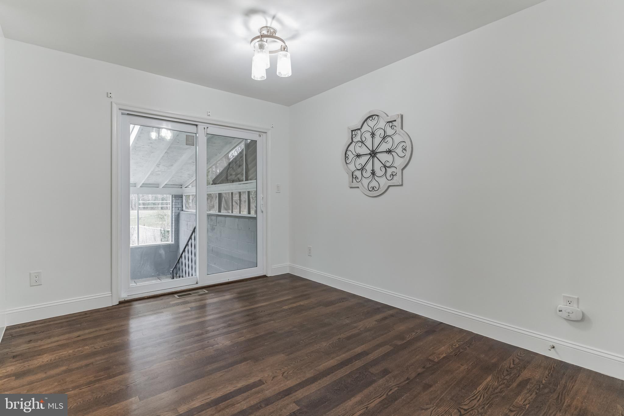 HOLLY PARK - Residential