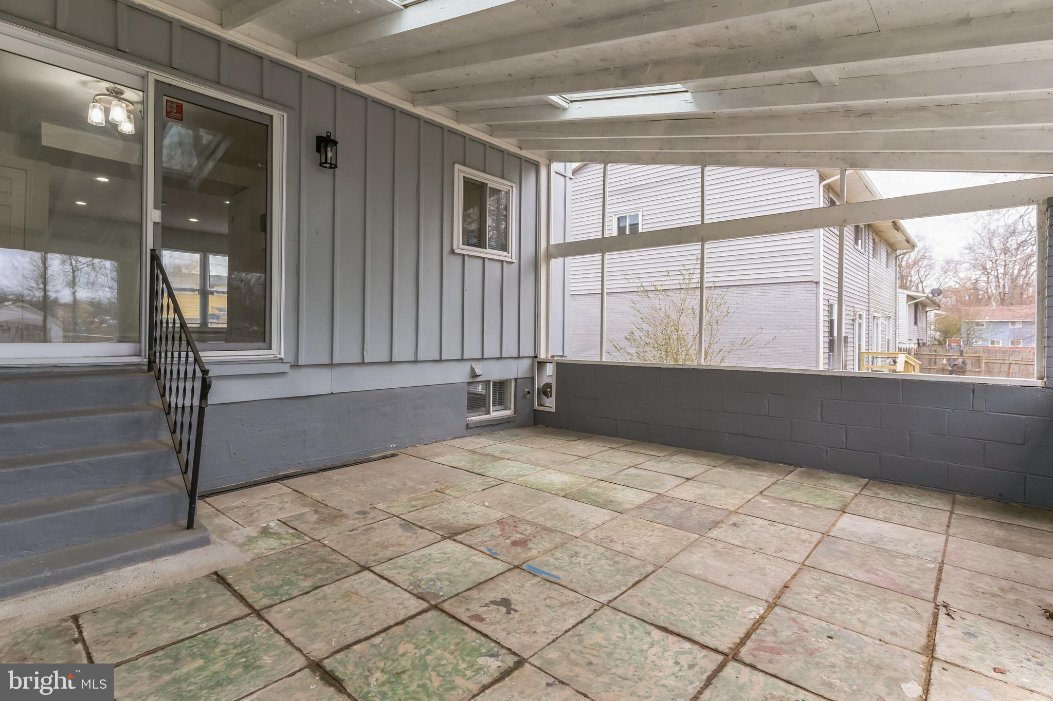 HOLLY PARK - Residential