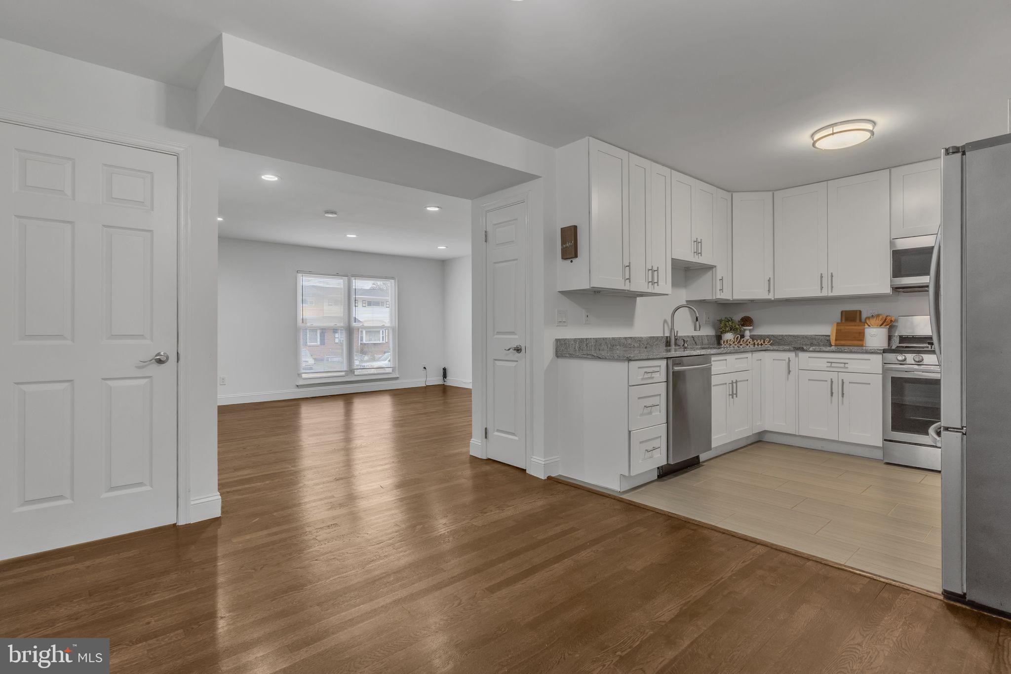 HOLLY PARK - Residential