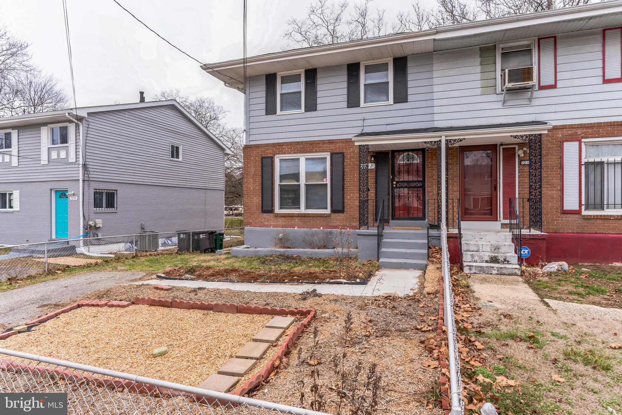 HOLLY PARK - Residential