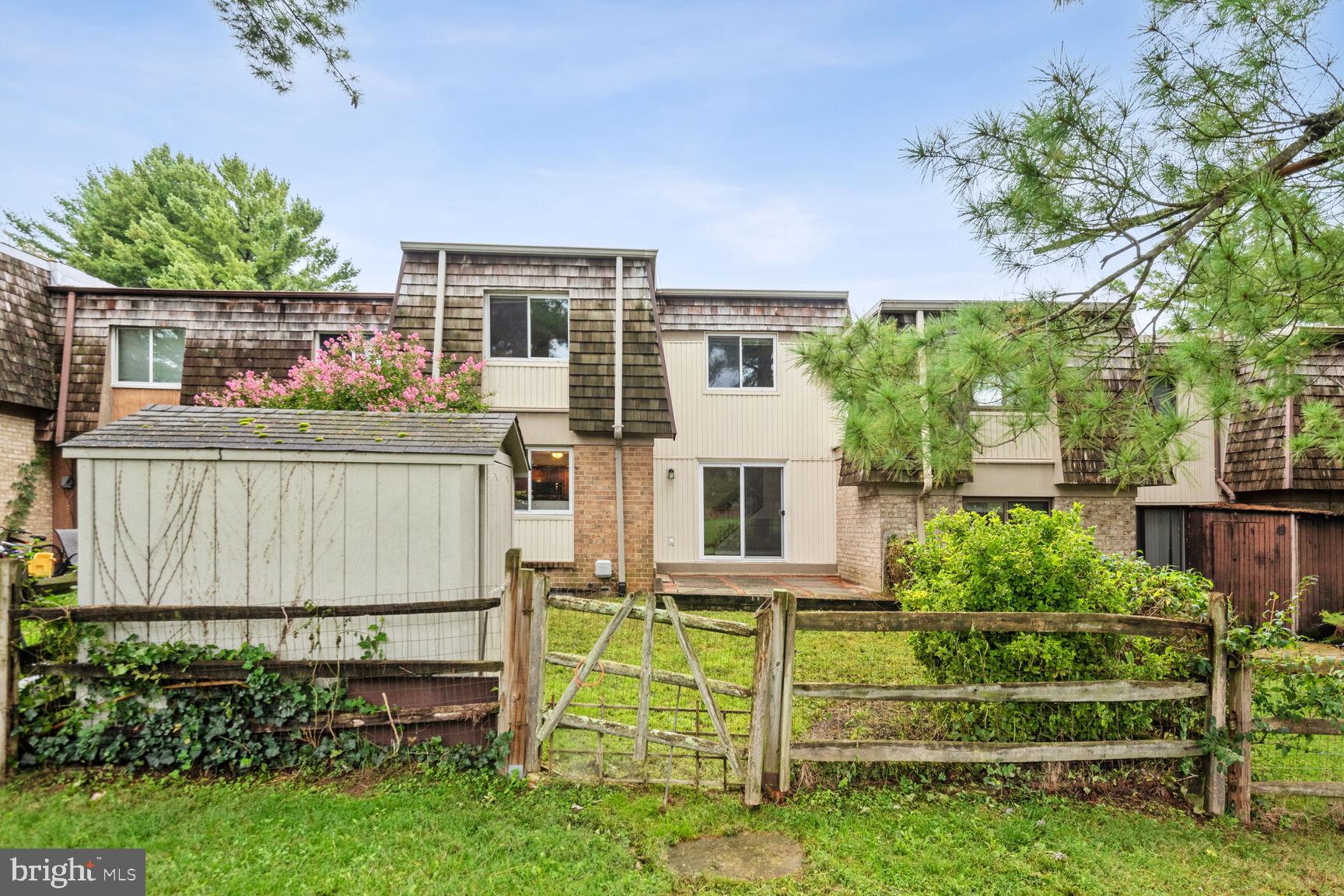 STEDWICK TOWNHOUSES - Residential Lease