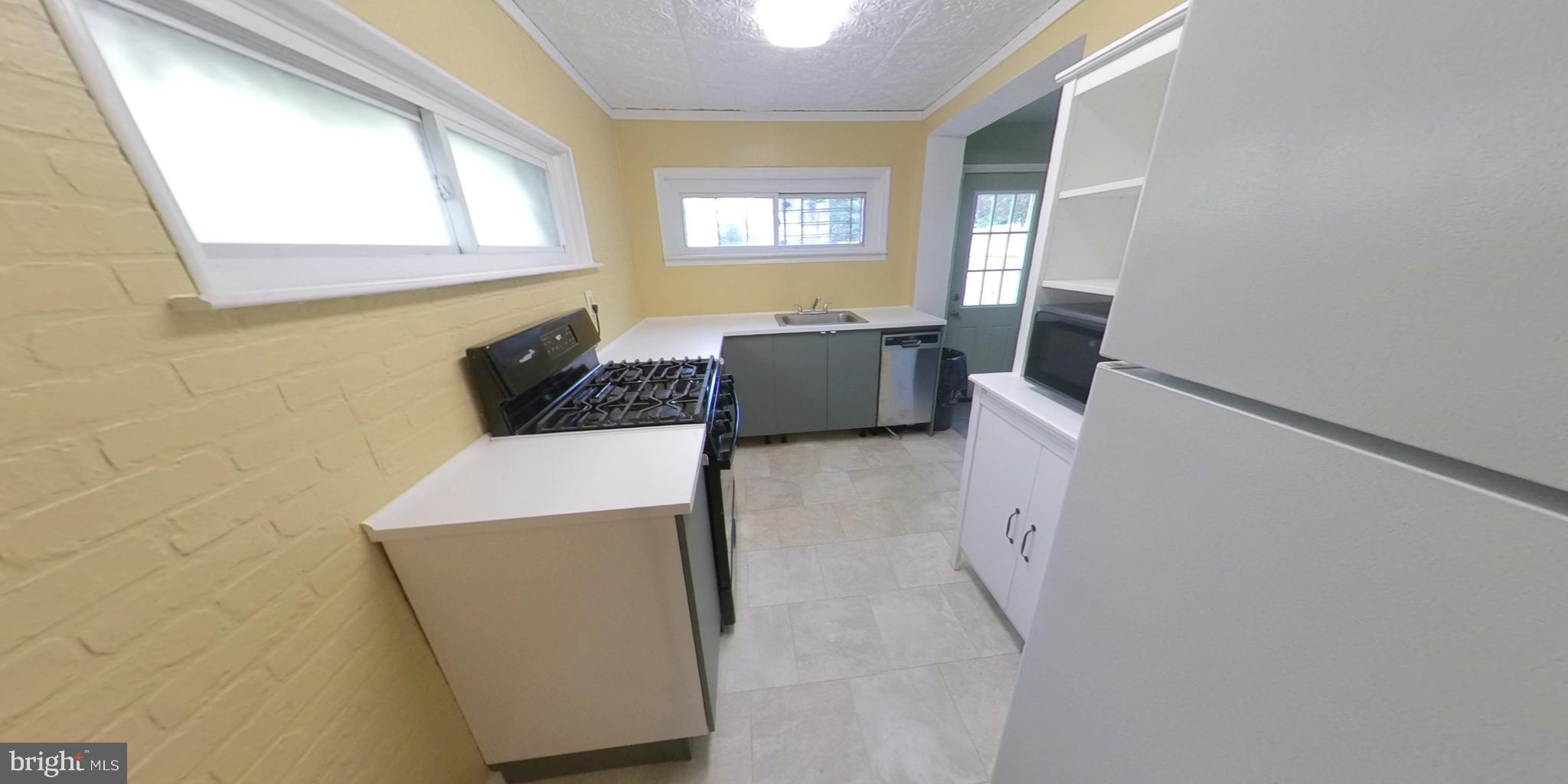 2651 MARTHA STREET 1/2