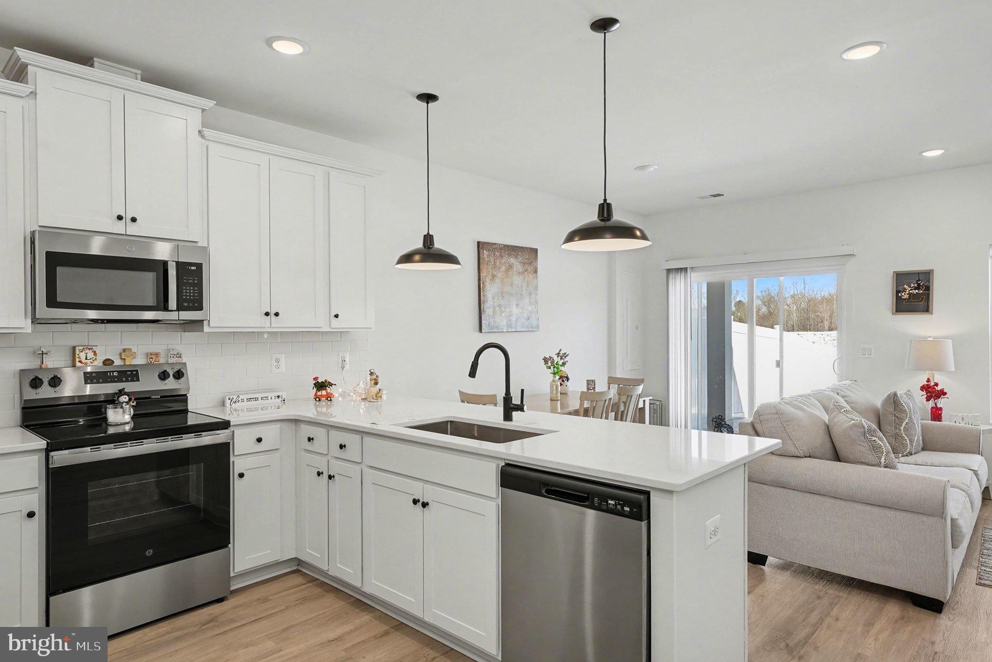 WILDERNESS SHORES - Residential