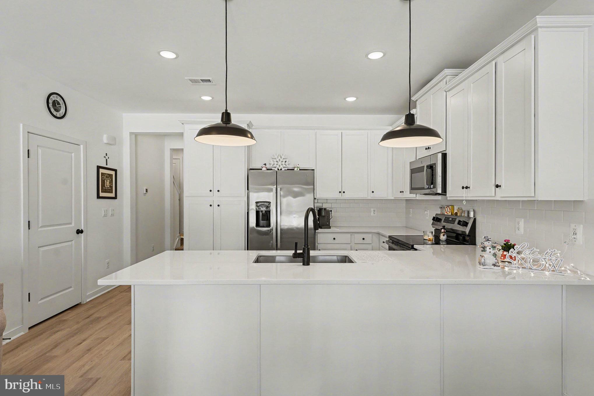 WILDERNESS SHORES - Residential