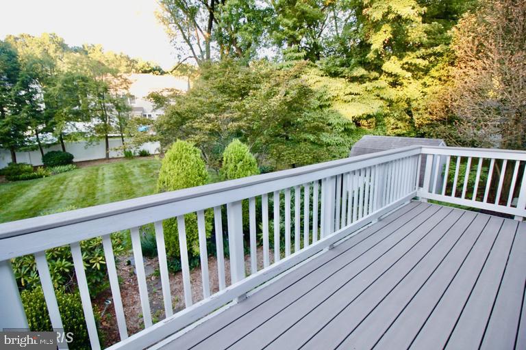 VIENNA WOODS - Residential Lease