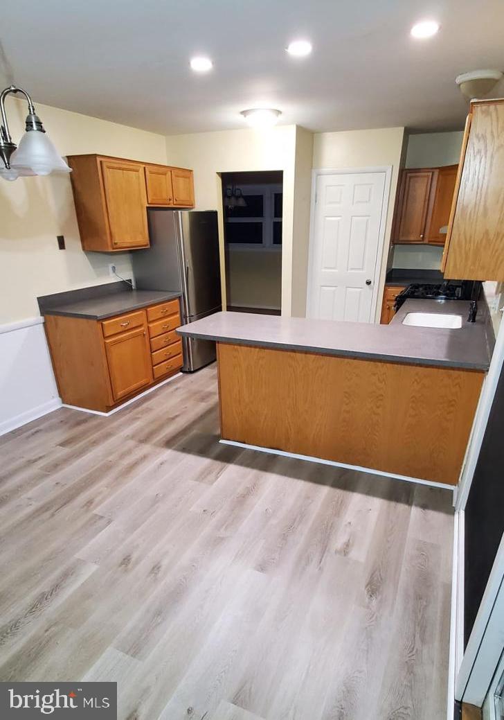 VIENNA WOODS - Residential Lease