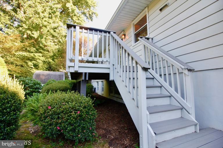 VIENNA WOODS - Residential Lease