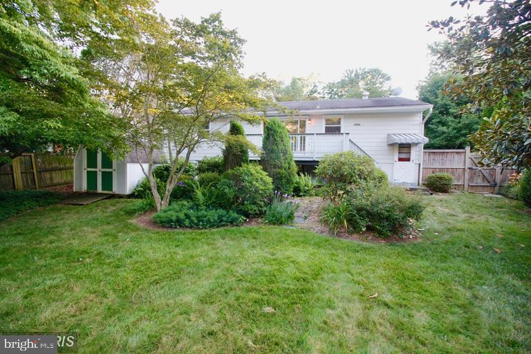 VIENNA WOODS - Residential Lease