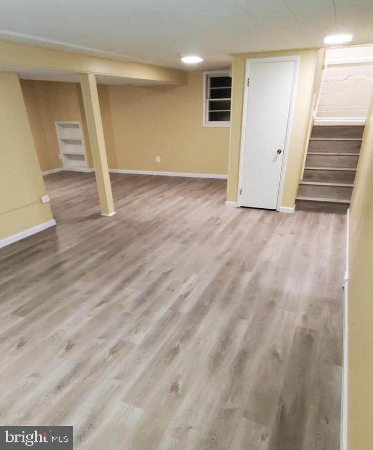 VIENNA WOODS - Residential Lease