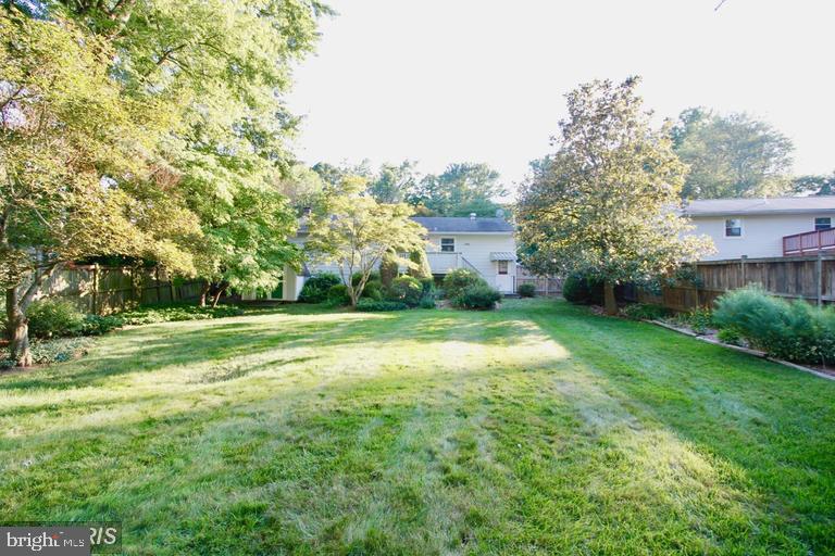 VIENNA WOODS - Residential Lease